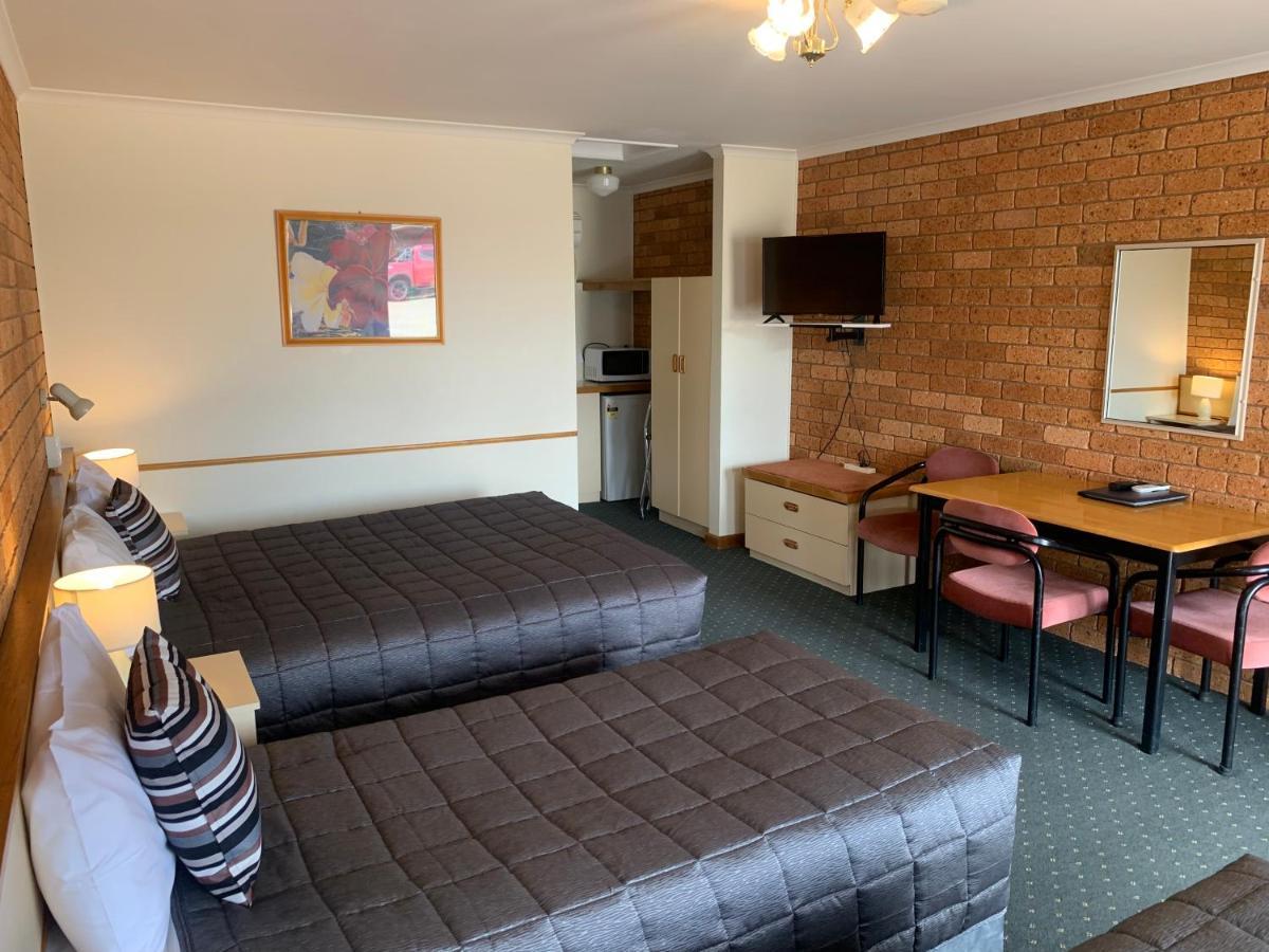 Newell Motor Inn Narrandera Exterior foto