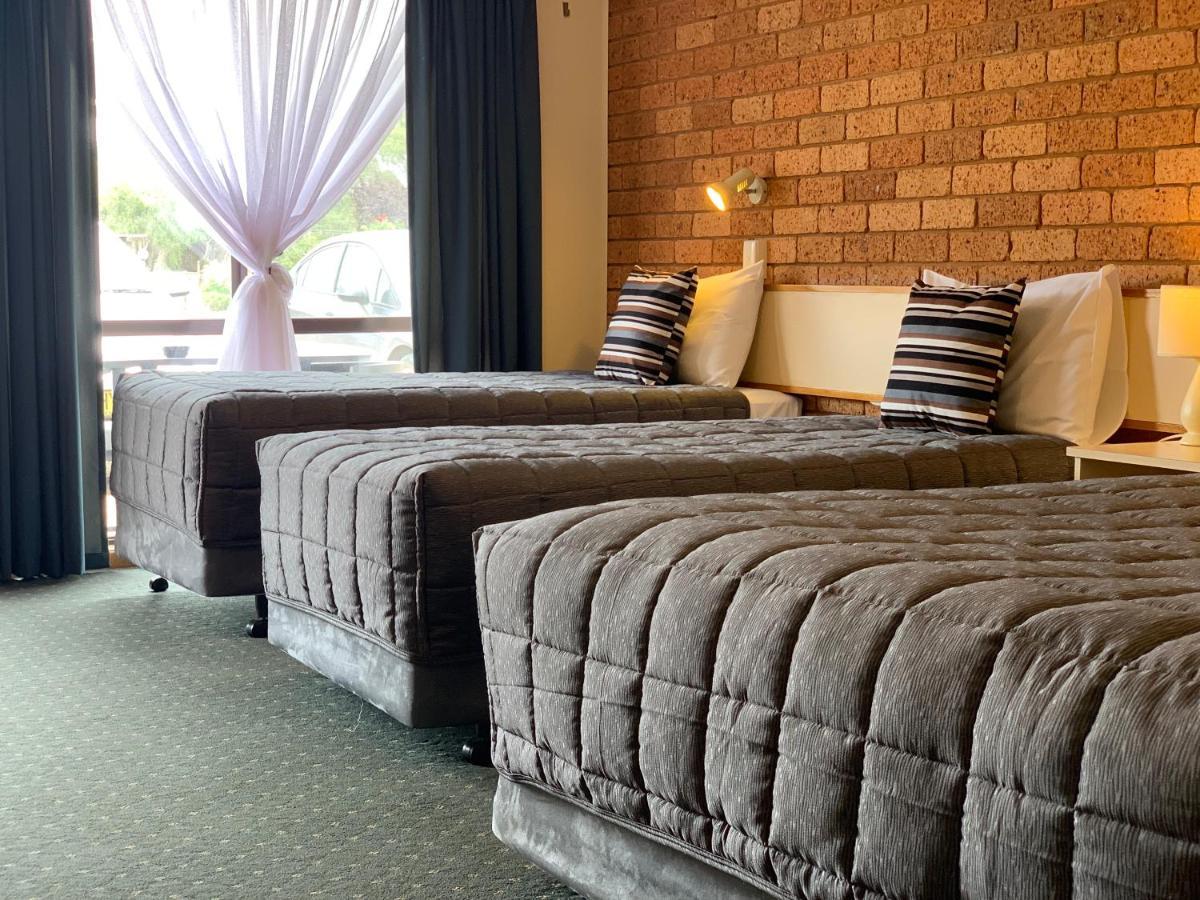 Newell Motor Inn Narrandera Exterior foto